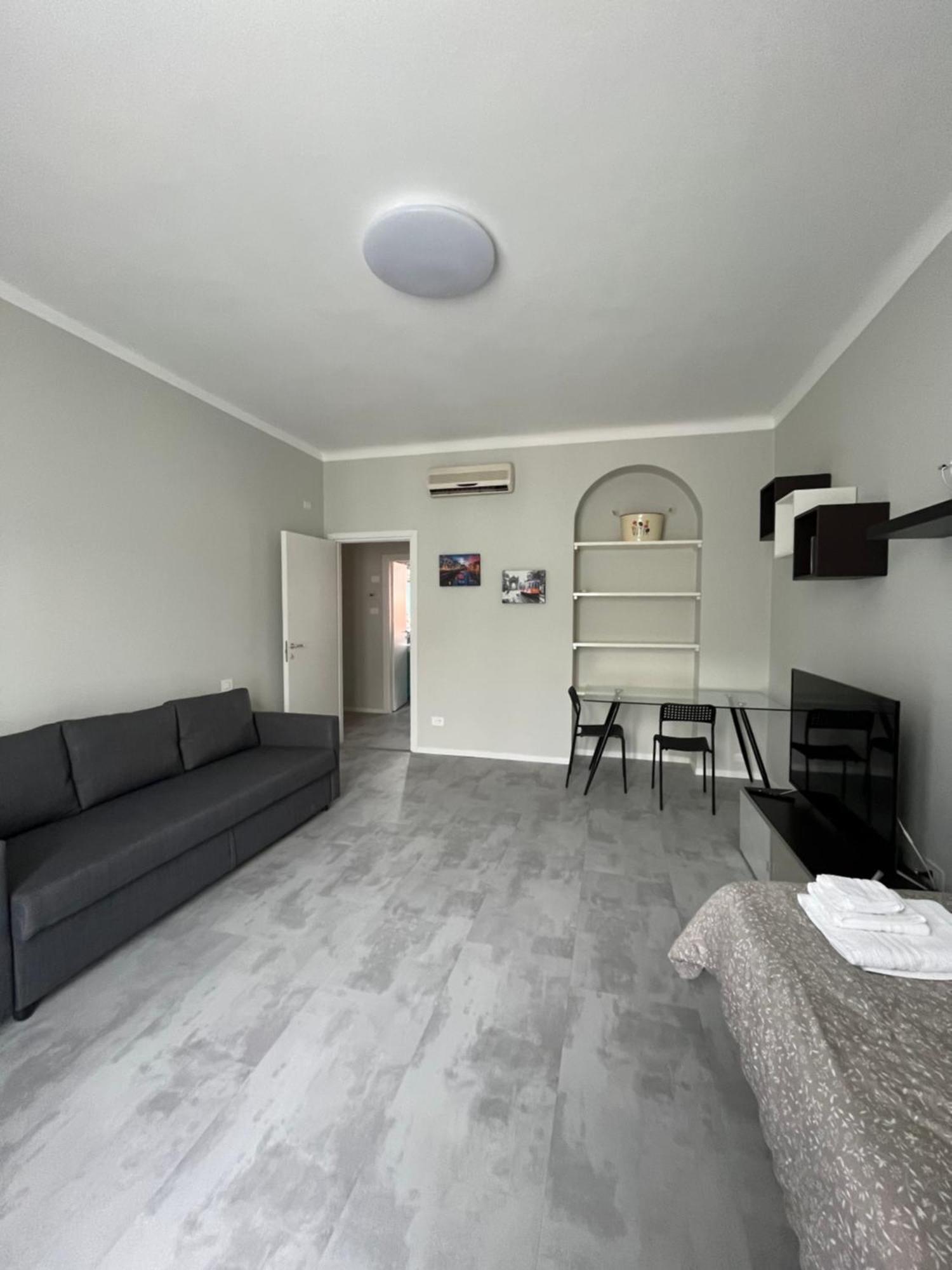 Giacomino Apartment Central Station Milaan Buitenkant foto
