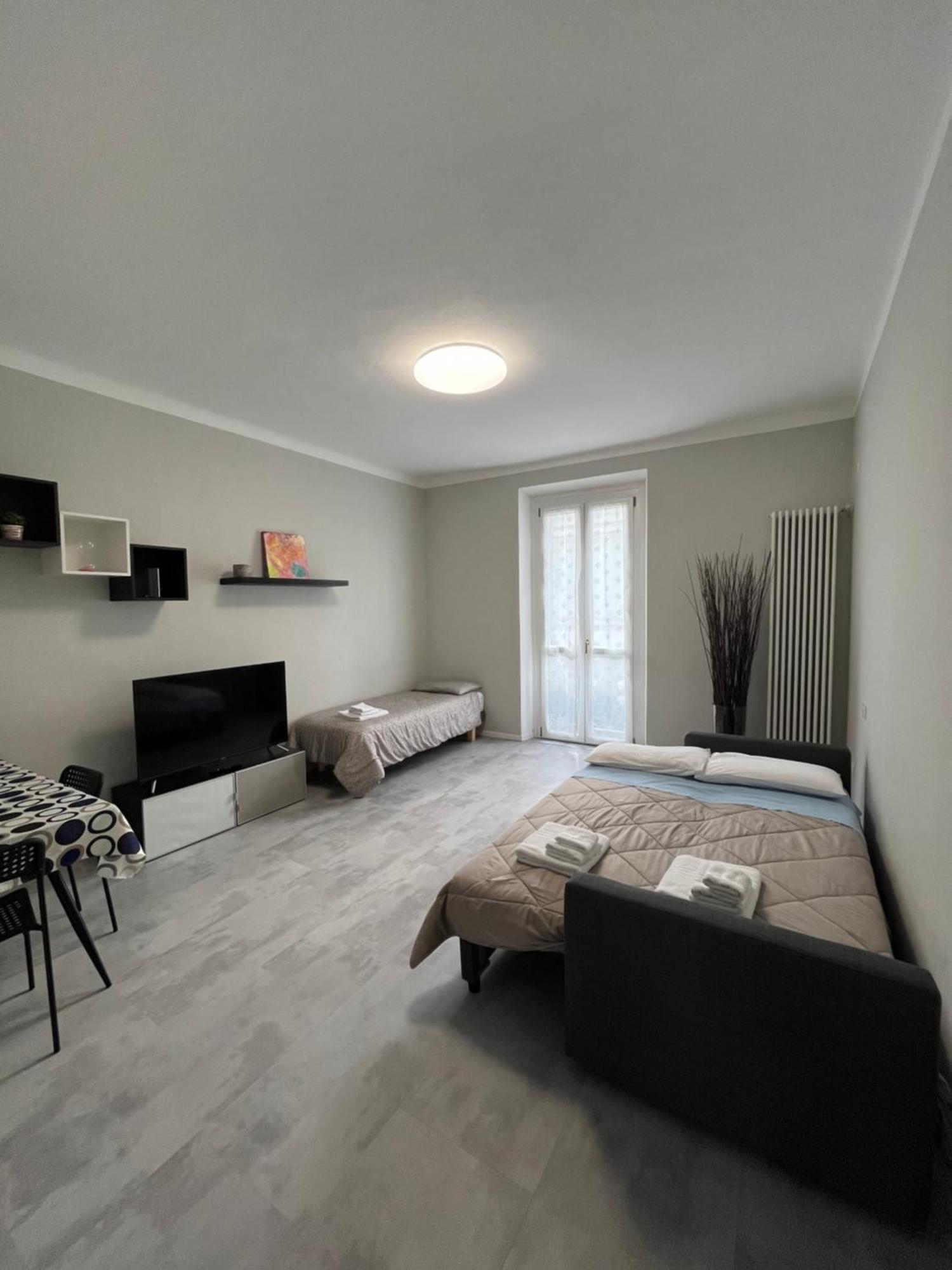 Giacomino Apartment Central Station Milaan Buitenkant foto